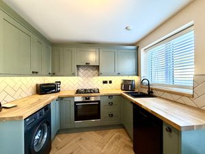 Kitchen- click for photo gallery